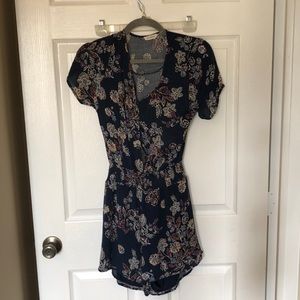 5/$15! Blue floral romper
